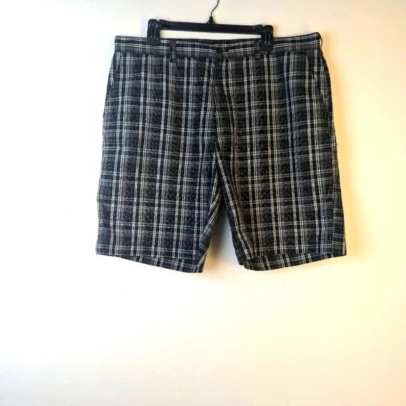 Plaid Men's Shorts - 38 - Picture 1 of 3